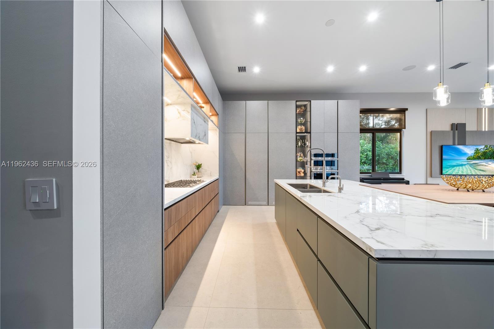 ESTATES AT SUNSET - Residential