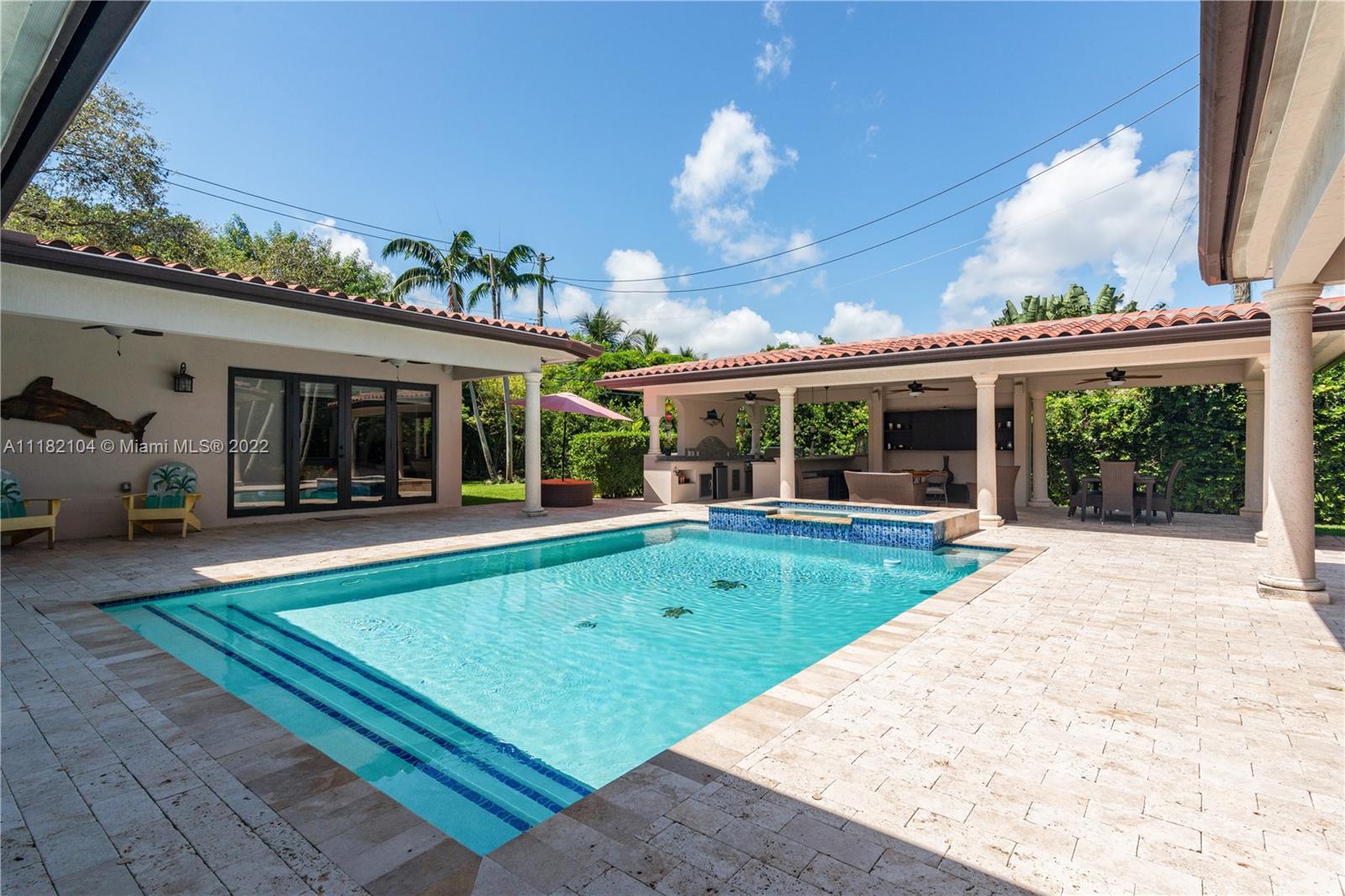 TOWN & RANCH ESTS - Residential