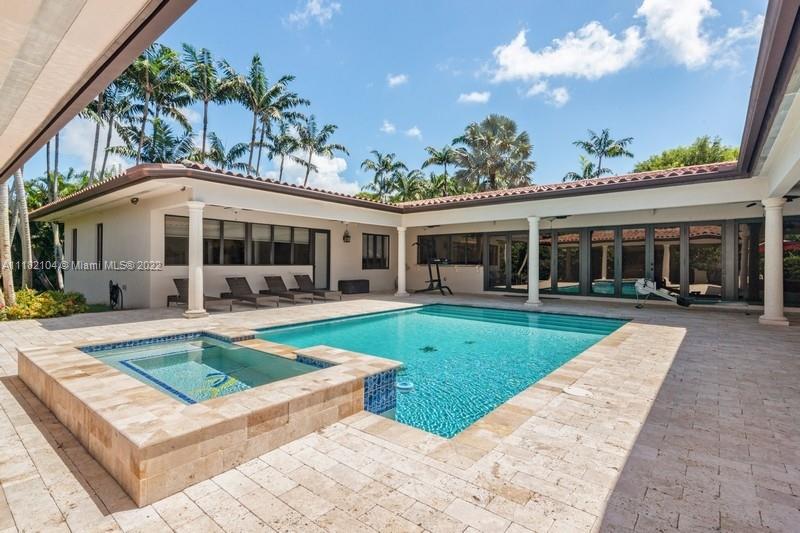 TOWN & RANCH ESTS - Residential