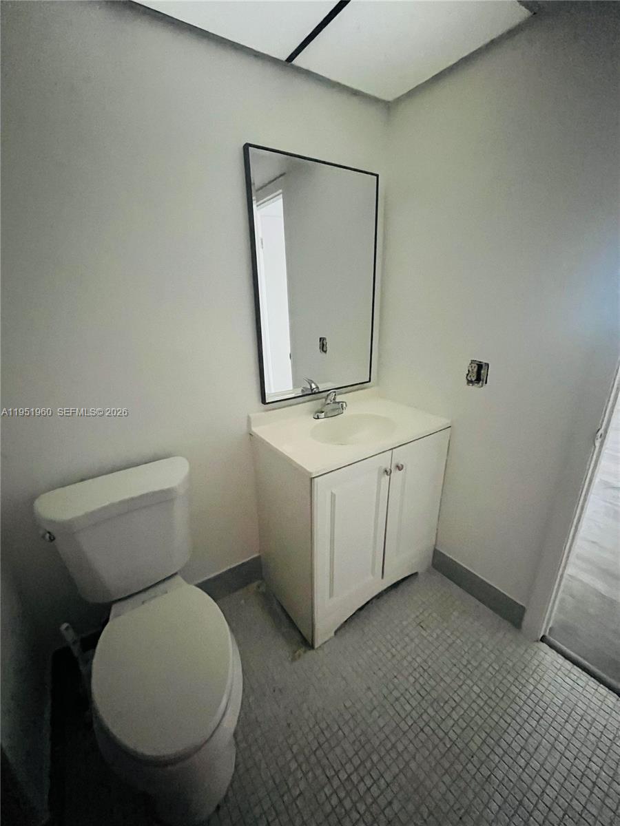 CYPRESS CHASE CONDO NO 5 - Residential