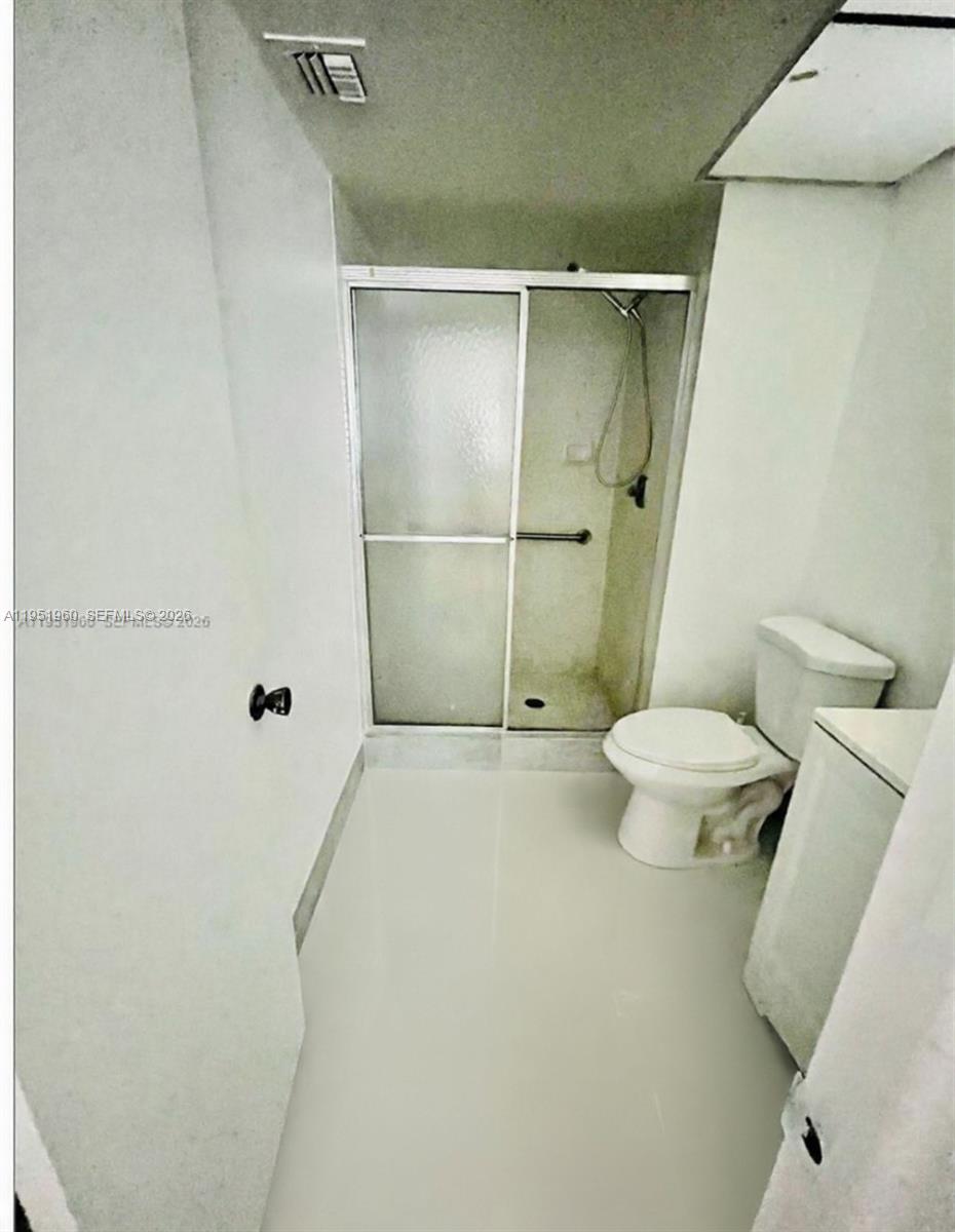 CYPRESS CHASE CONDO NO 5 - Residential