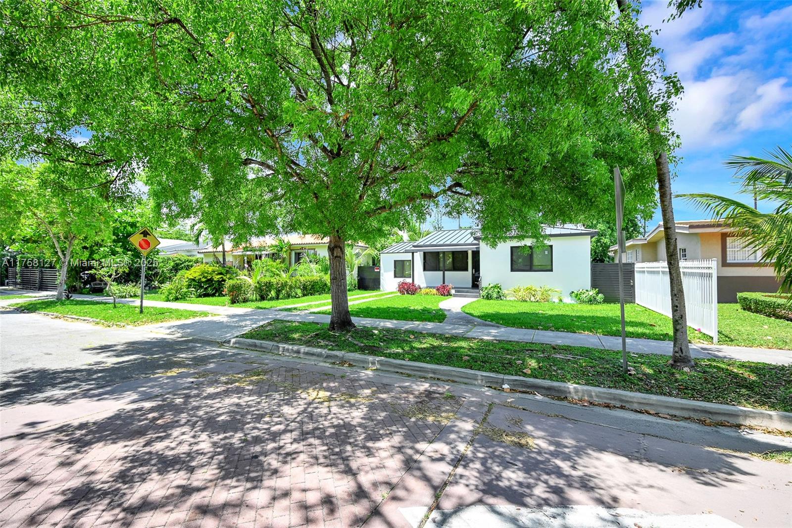 SILVER BLUFF EST-SEC B - Residential
