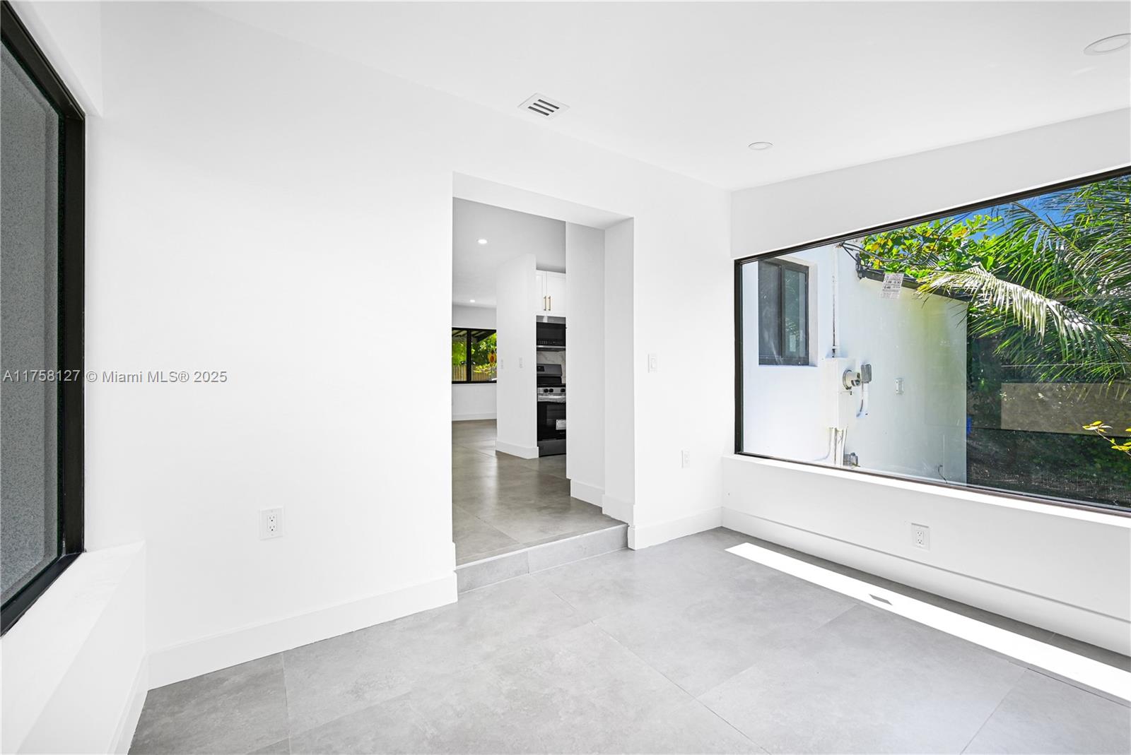 SILVER BLUFF EST-SEC B - Residential