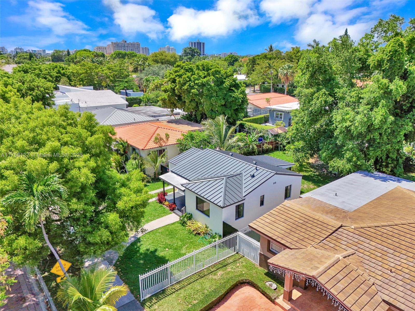 SILVER BLUFF EST-SEC B - Residential