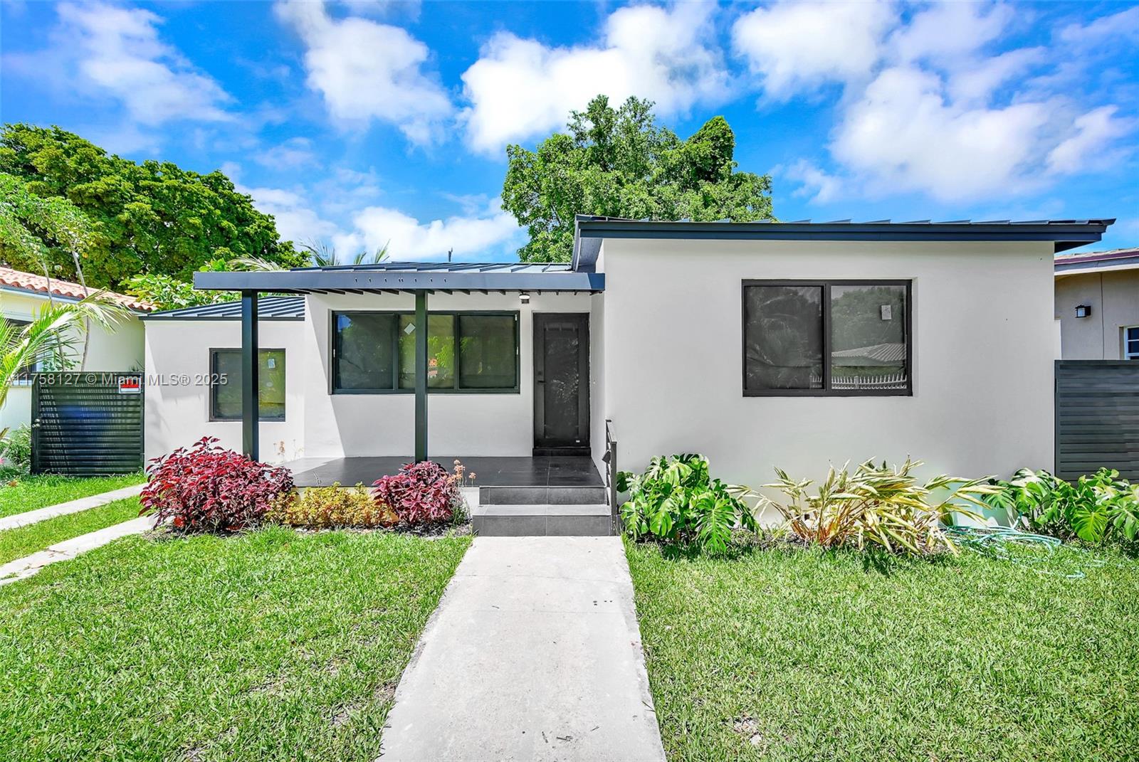 SILVER BLUFF EST-SEC B - Residential
