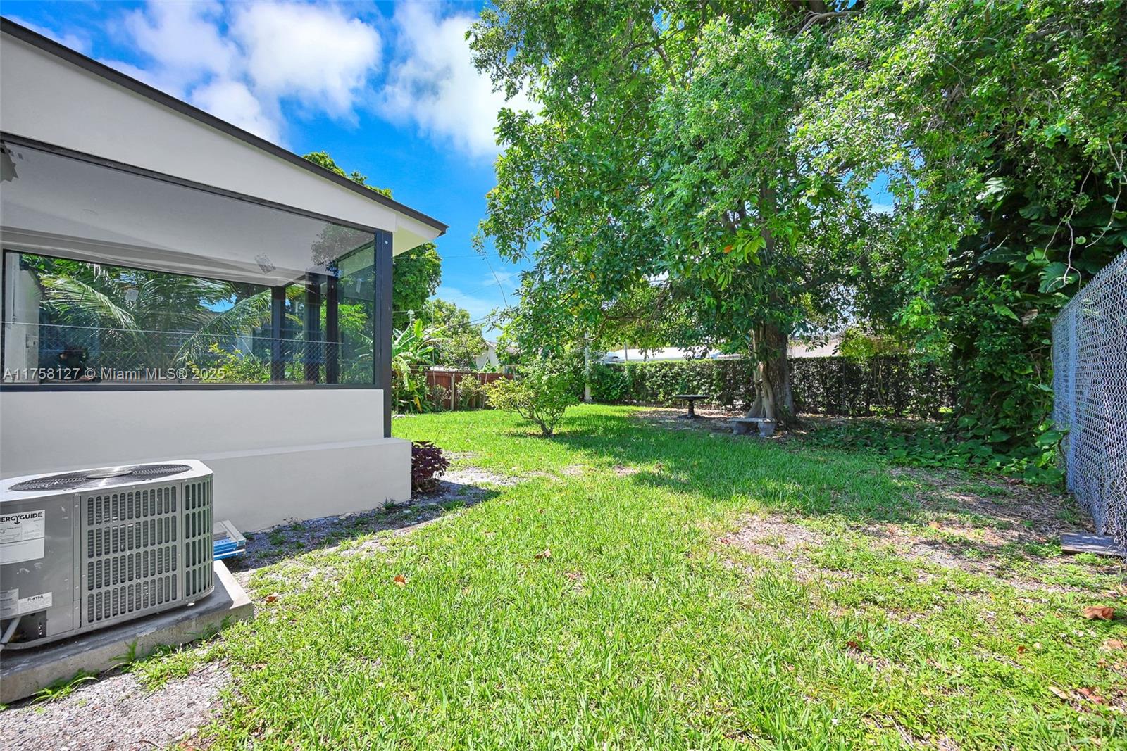 SILVER BLUFF EST-SEC B - Residential