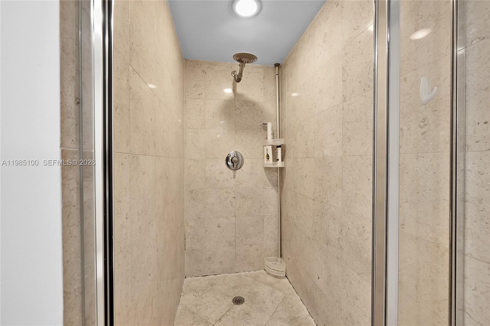 BEACH CLUB II - Residential