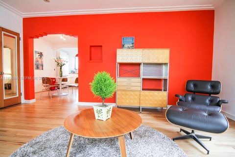 400 blk Meridian Miami Beach FL 33139