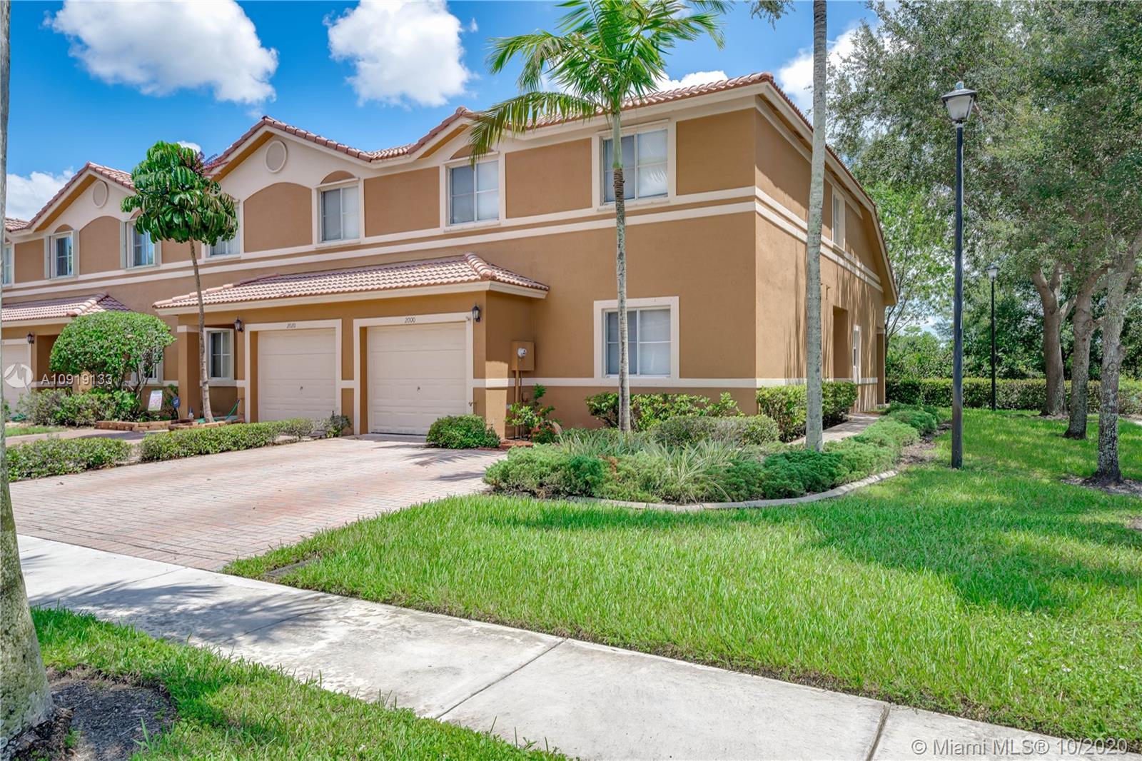 SUNSET PLAZA - Residential Lease