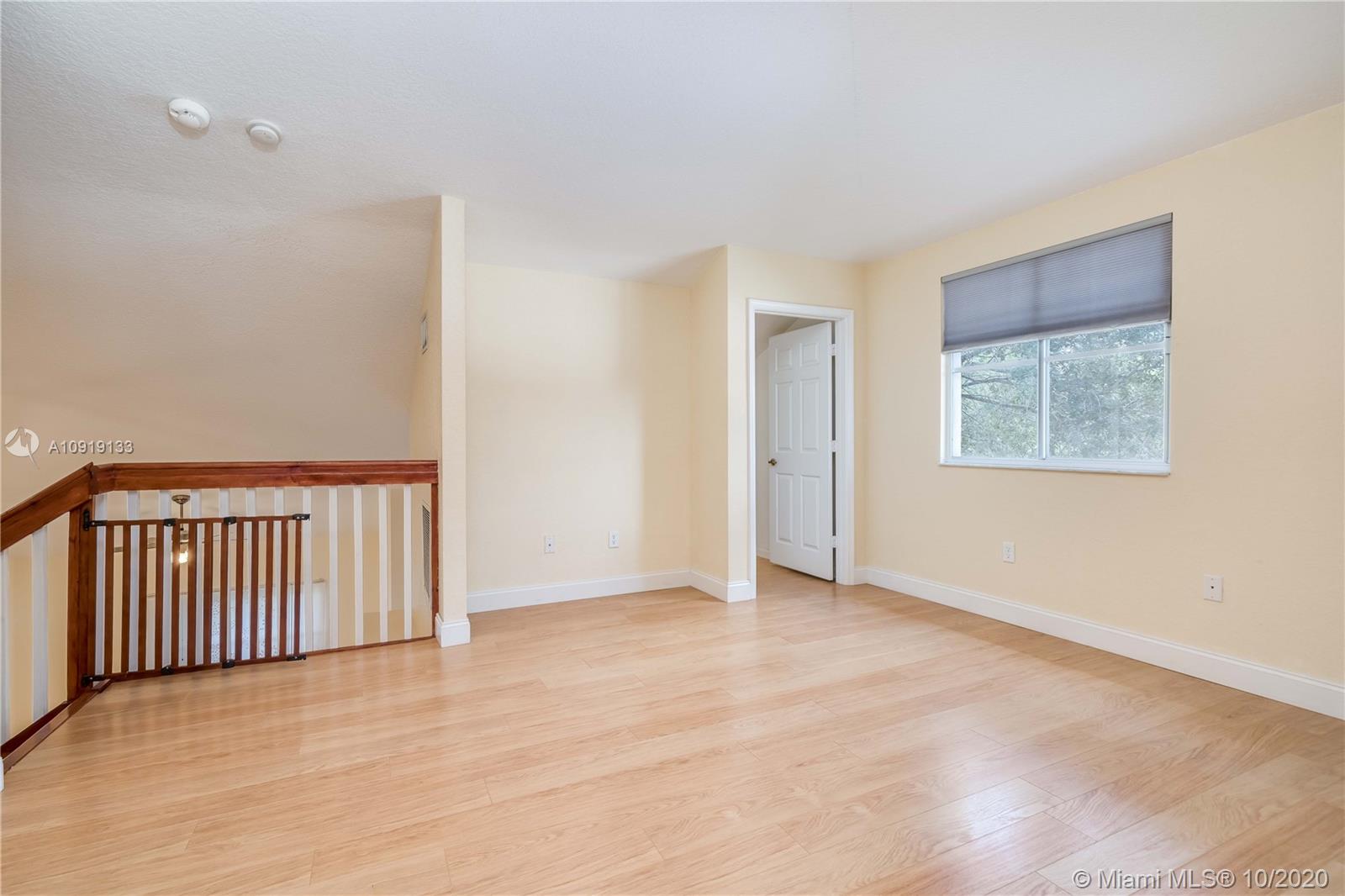 SUNSET PLAZA - Residential Lease