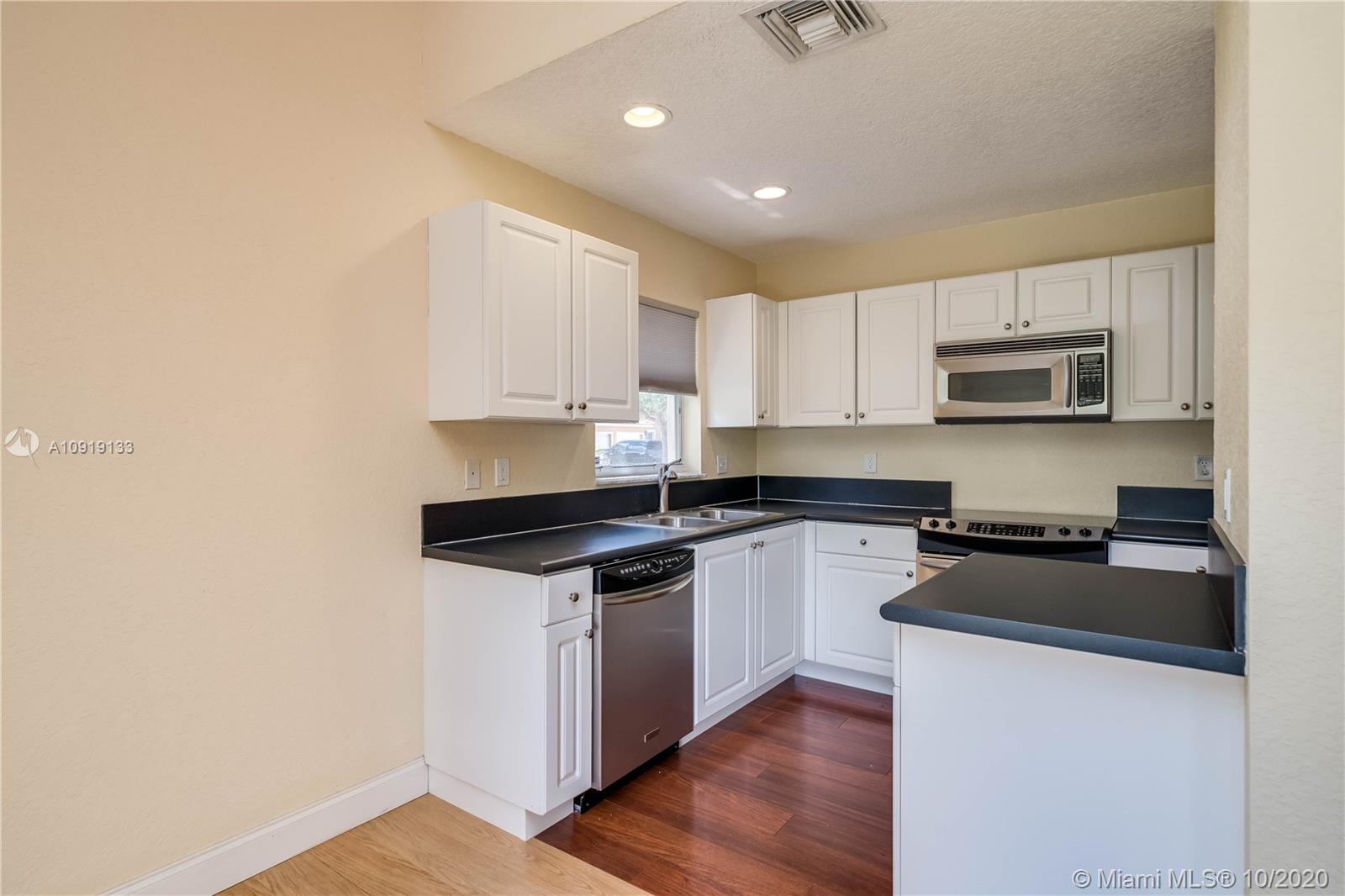 SUNSET PLAZA - Residential Lease