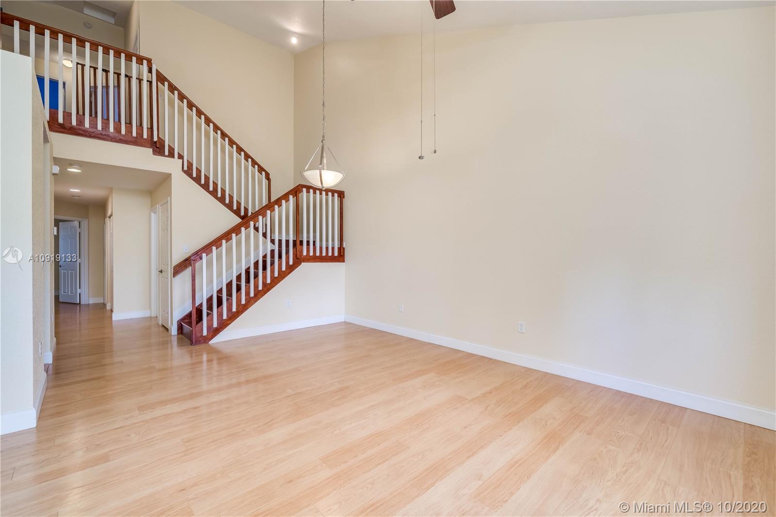 SUNSET PLAZA - Residential Lease