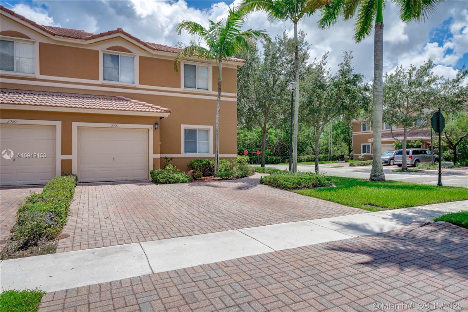 SUNSET PLAZA - Residential Lease