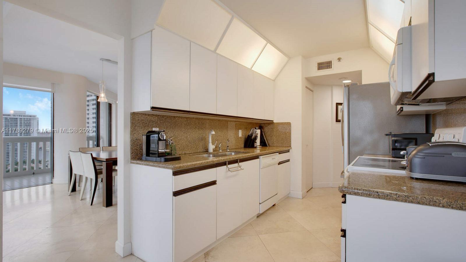 1000 ISL BLVD WILLIAMS IS - Residential Lease