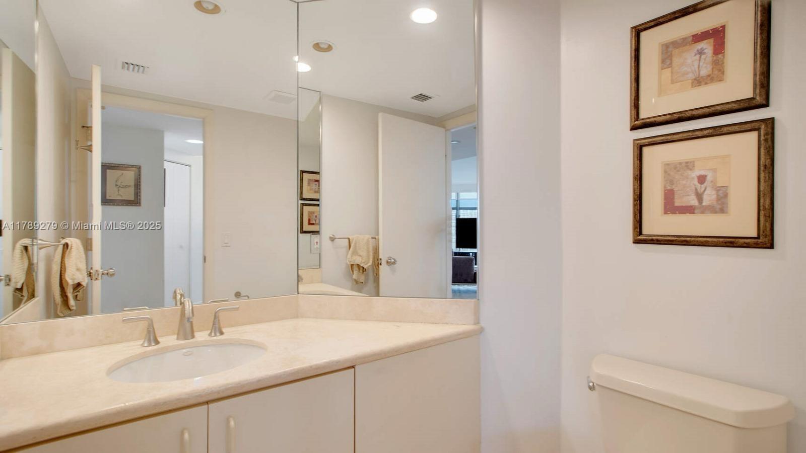 1000 ISL BLVD WILLIAMS IS - Residential Lease