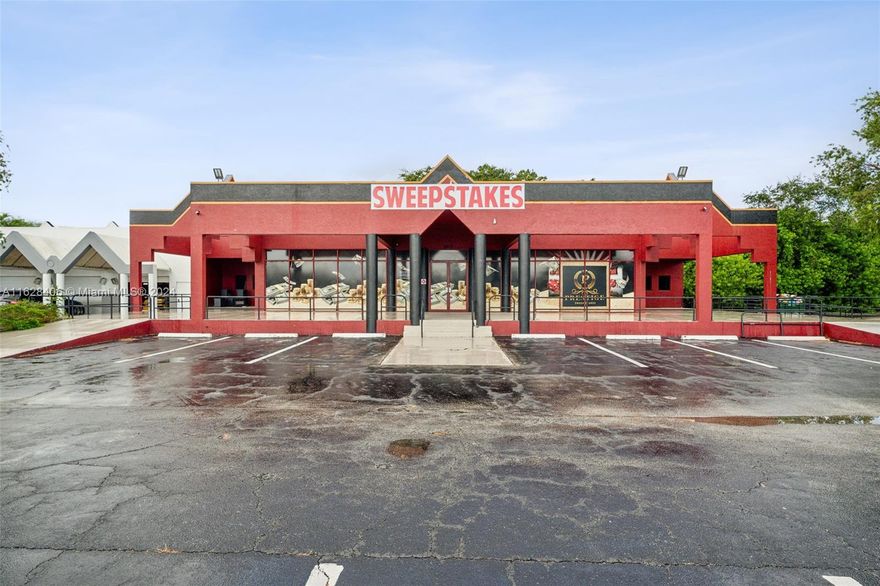 Discover an exceptional opportunity in an A+ location in Fort Pierce, FL. This prime freestanding building offers 4,840 square feet of versatile, open space, ideal for a showroom or a variety of retail uses, including an arcade and auto sales. With 4 private offices, 2 public restrooms, a break room and an ample parking lot, this property is perfectly suited to meet your business needs. Don't miss out on this fantastic opportunity to establish your business!