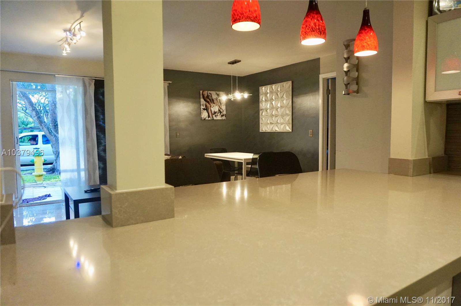 CHATEAU DE VILLE CONDO - Residential