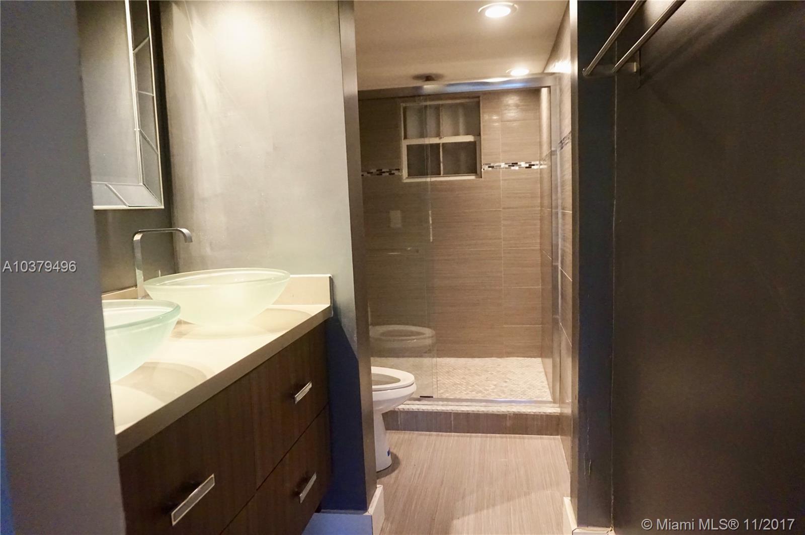 CHATEAU DE VILLE CONDO - Residential