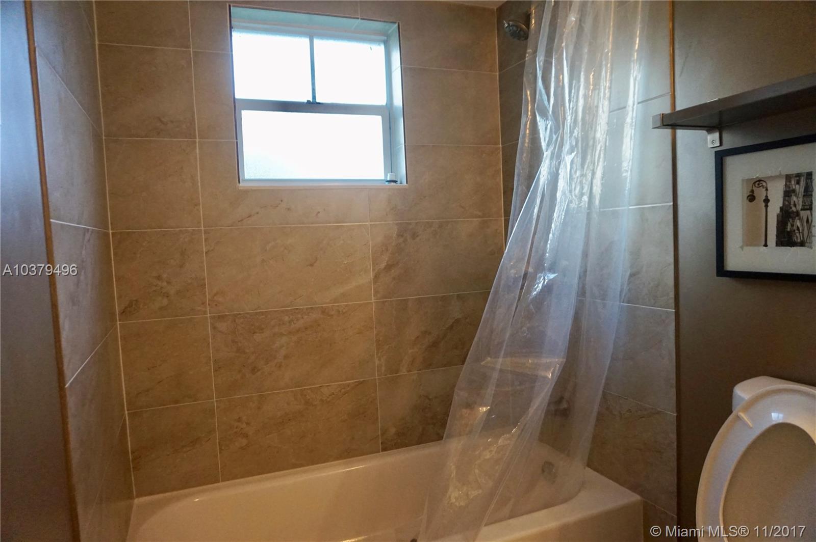 CHATEAU DE VILLE CONDO - Residential