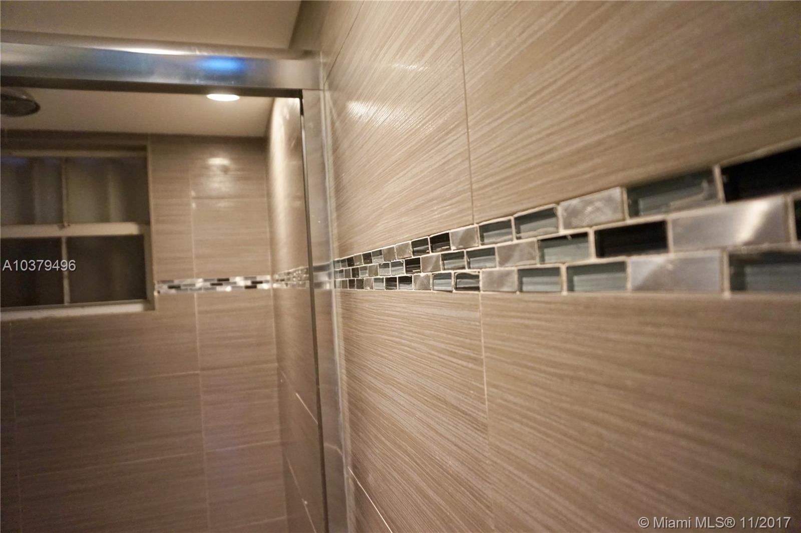 CHATEAU DE VILLE CONDO - Residential