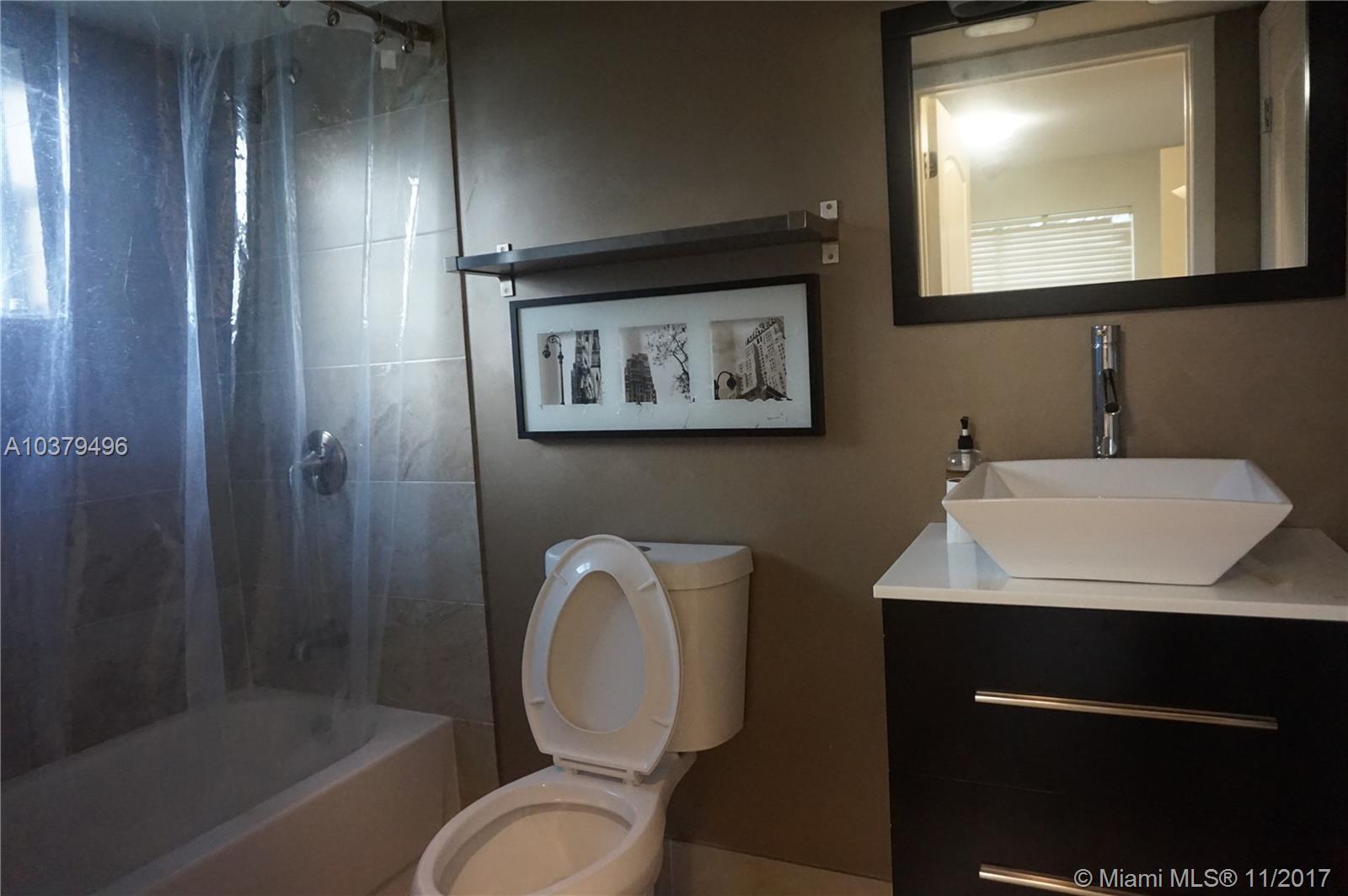 CHATEAU DE VILLE CONDO - Residential