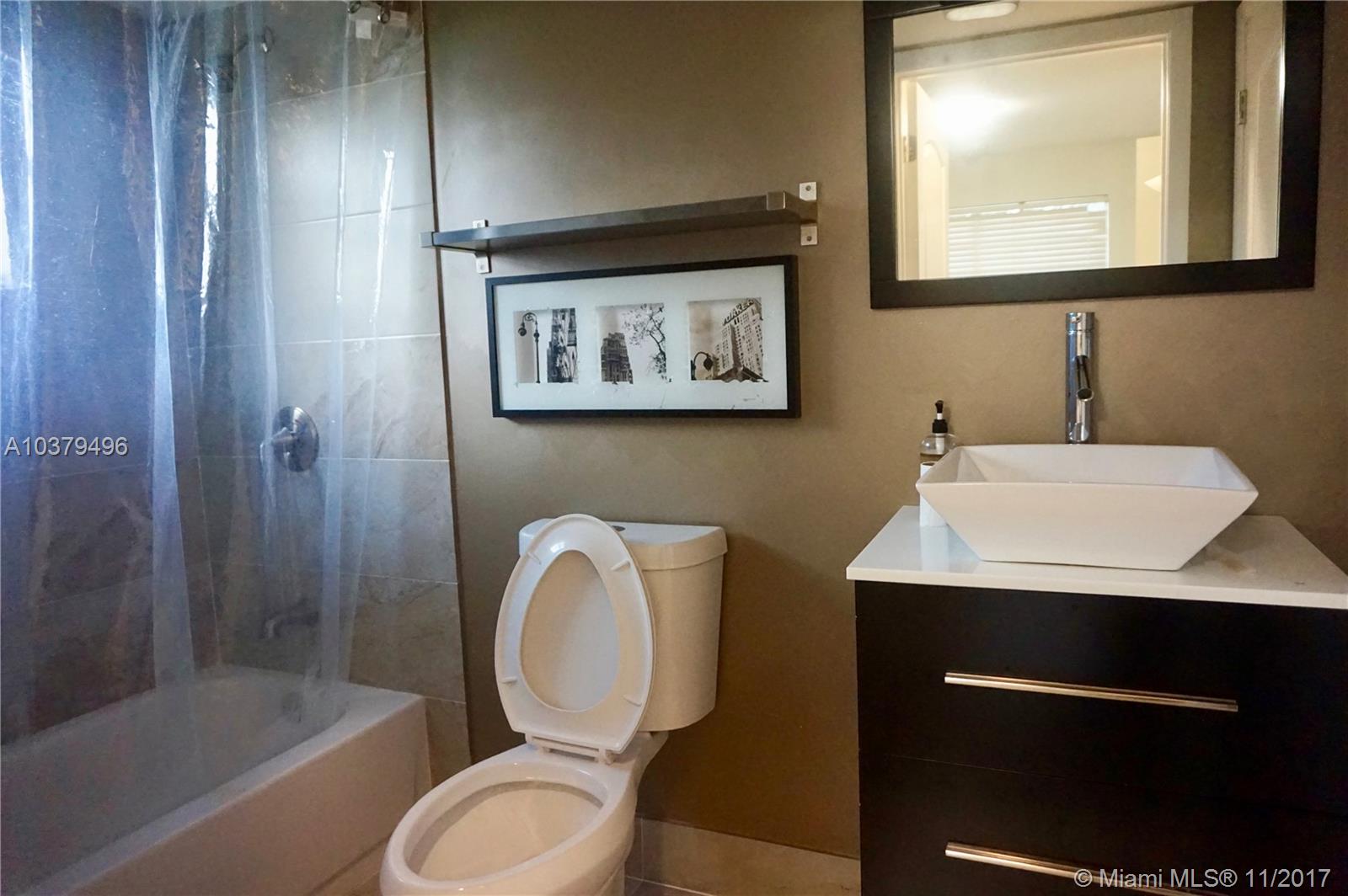 CHATEAU DE VILLE CONDO - Residential