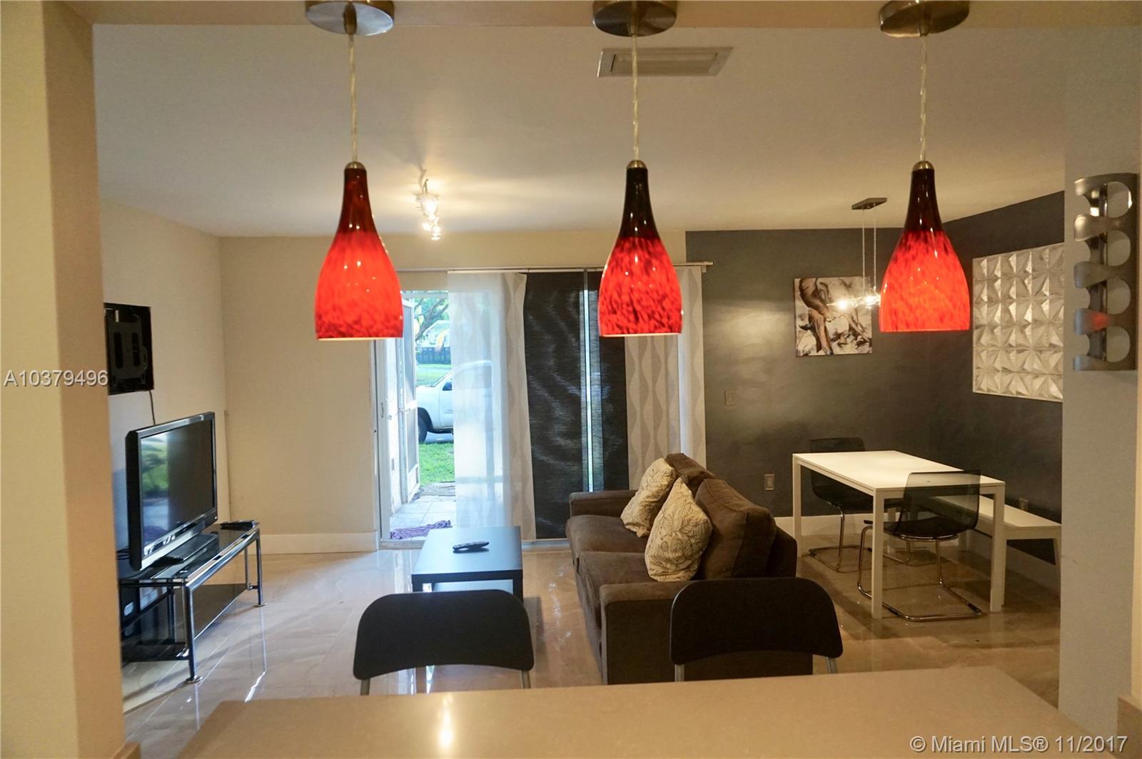 CHATEAU DE VILLE CONDO - Residential