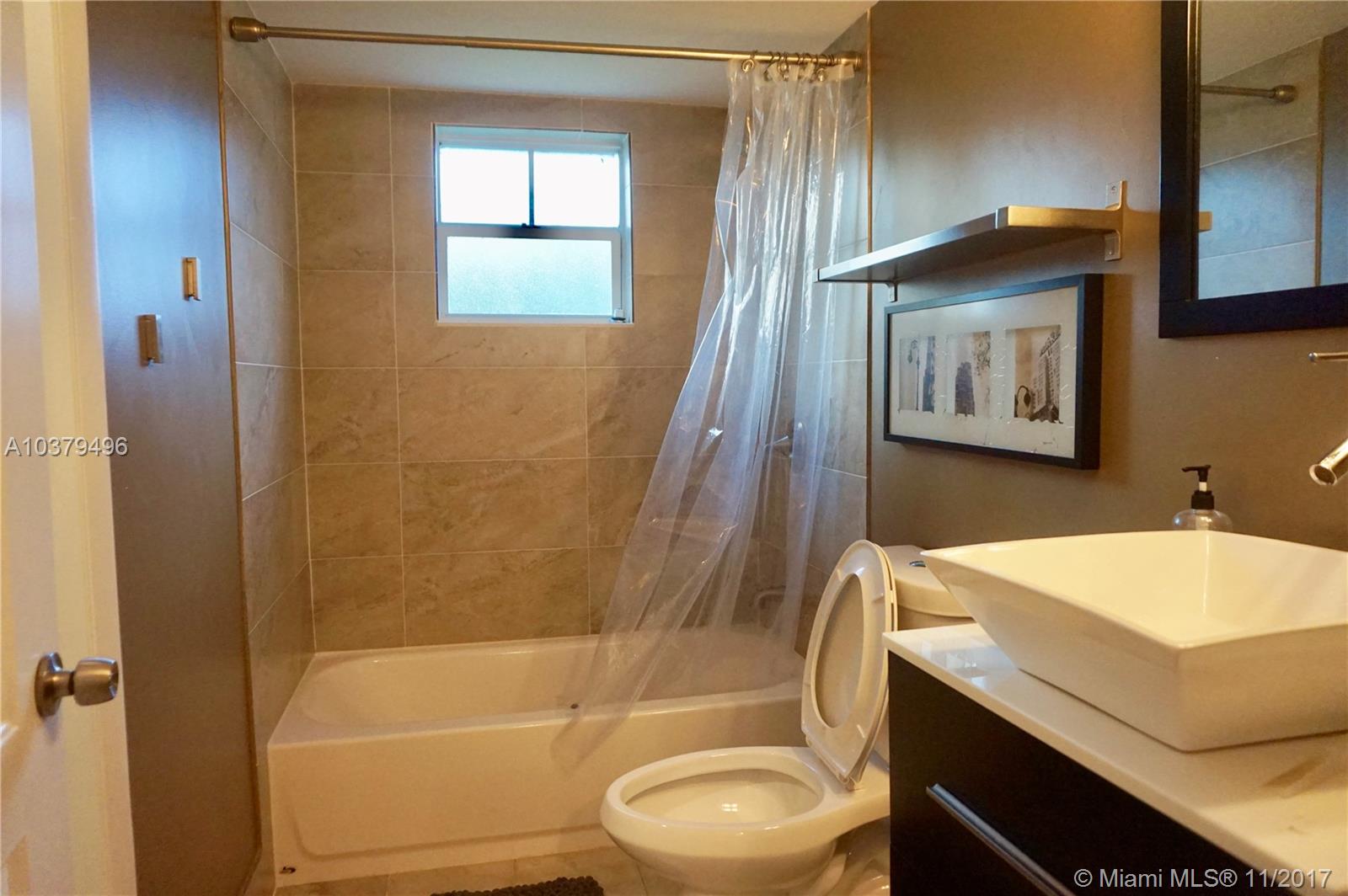 CHATEAU DE VILLE CONDO - Residential