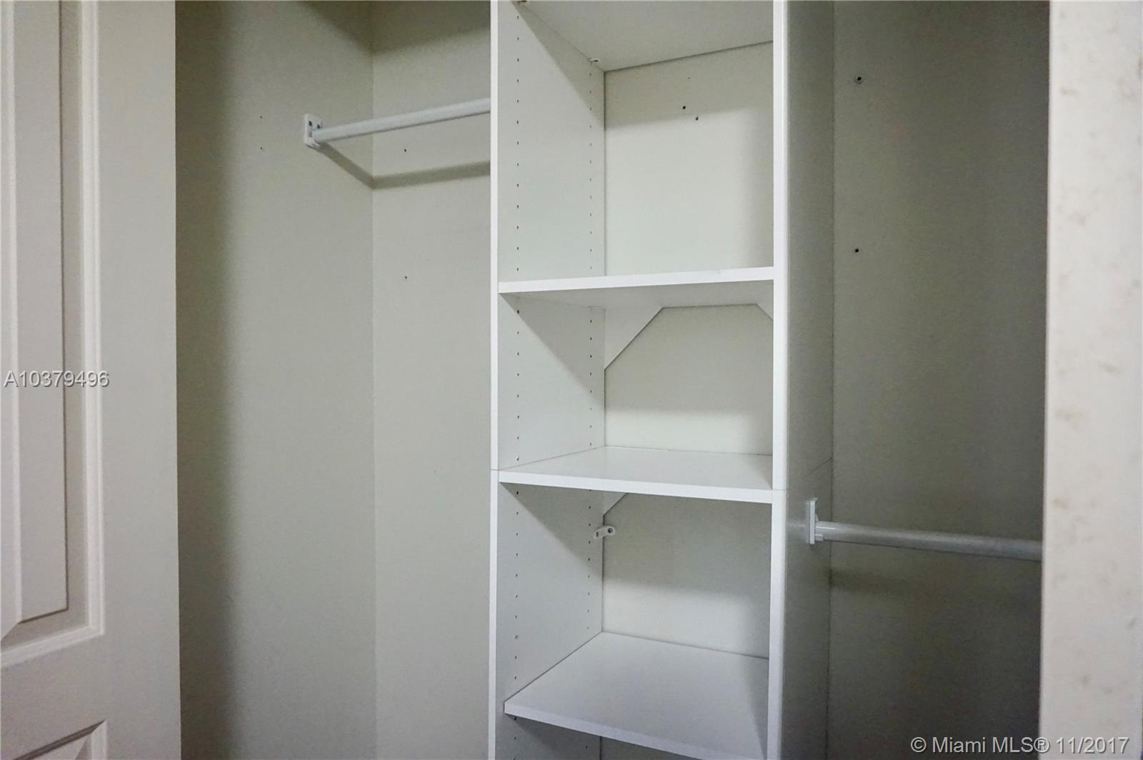 CHATEAU DE VILLE CONDO - Residential