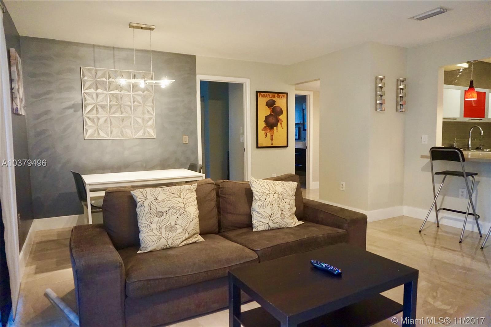 CHATEAU DE VILLE CONDO - Residential