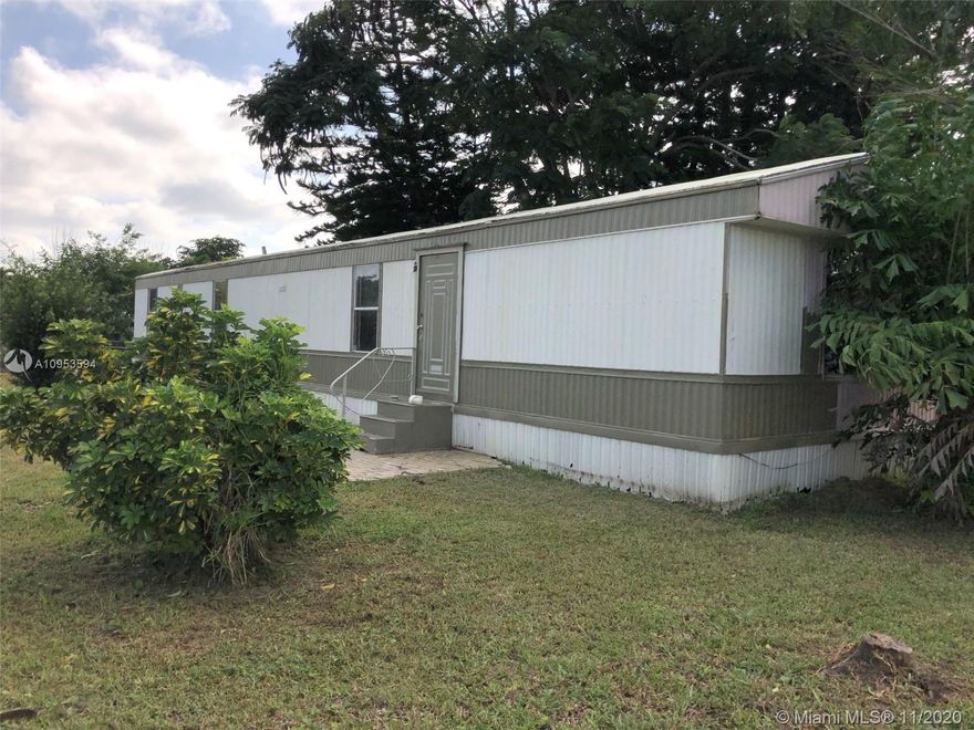 LAKEFRONT LOT, YOU OWN THE LAND.  MOBILE HOME IS IN DIS-REPAIR AND SELLING FOR LAND VALUE.  AS-IS, SALE REQUIRES COURT APPROVAL 3 BEDROOM 2 BATHROOM, TRAILER HAS MOLD WITH WATER INTRUSION