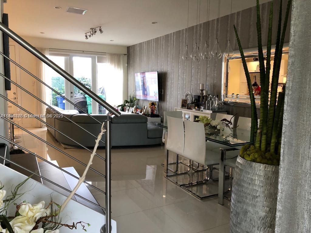 LANDMARK AT DORAL - Residential Lease