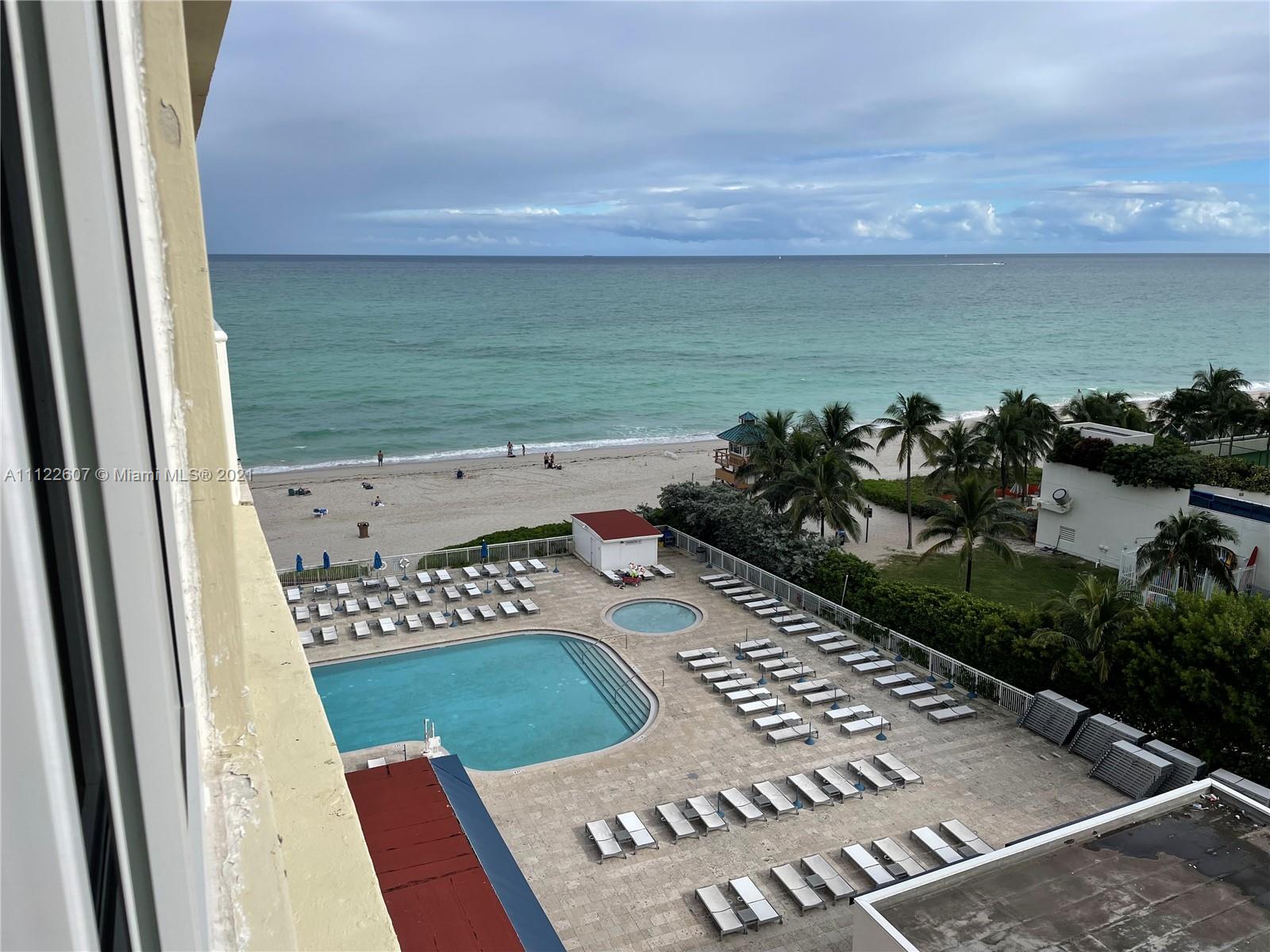 THE AVENTURA BEACH CLUB C - Residential