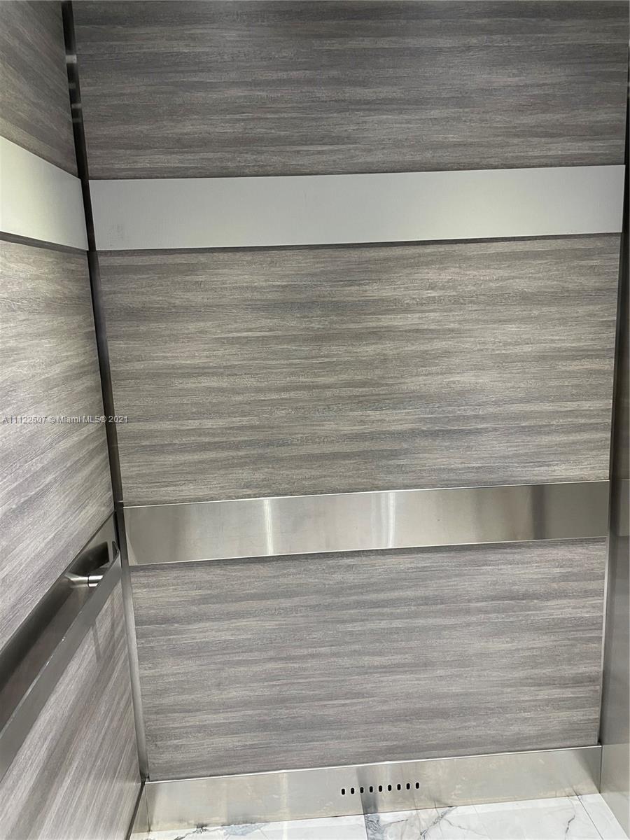 THE AVENTURA BEACH CLUB C - Residential