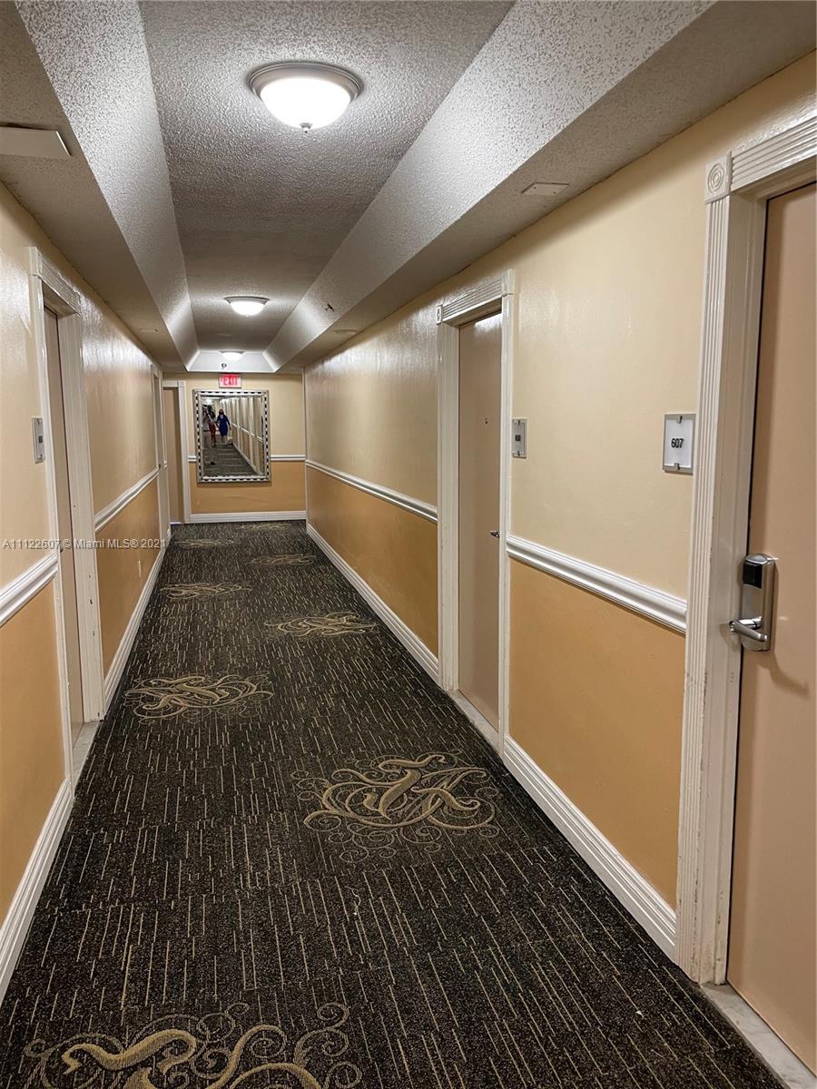 THE AVENTURA BEACH CLUB C - Residential