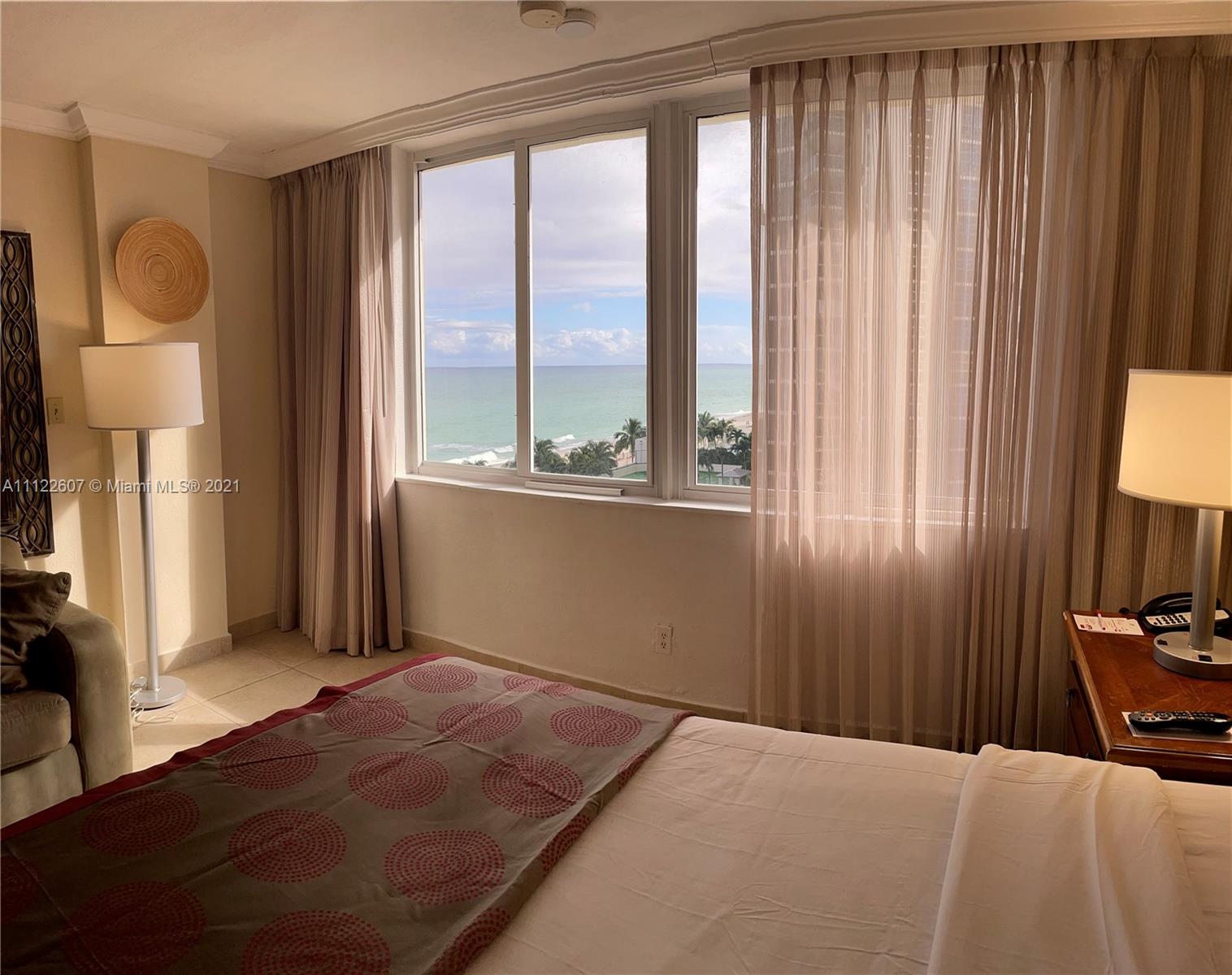 THE AVENTURA BEACH CLUB C - Residential