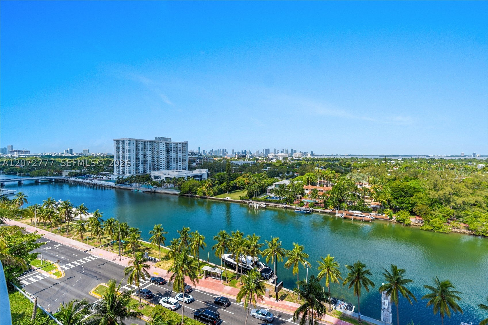 4401 Collins Ave 1115