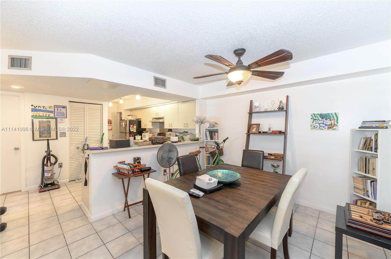 LE CLUB AT OLD CUTLER CON - Residential