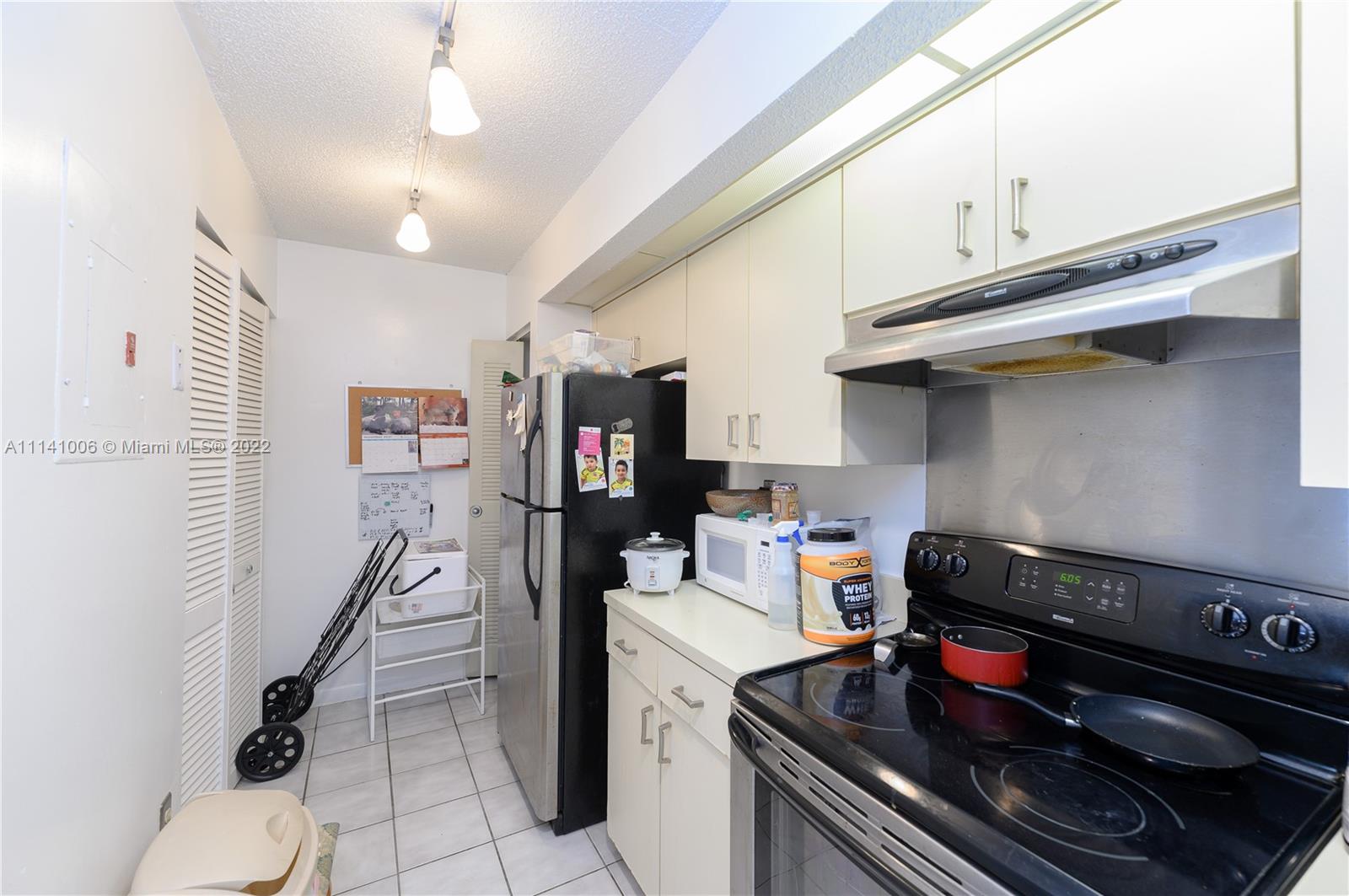 LE CLUB AT OLD CUTLER CON - Residential