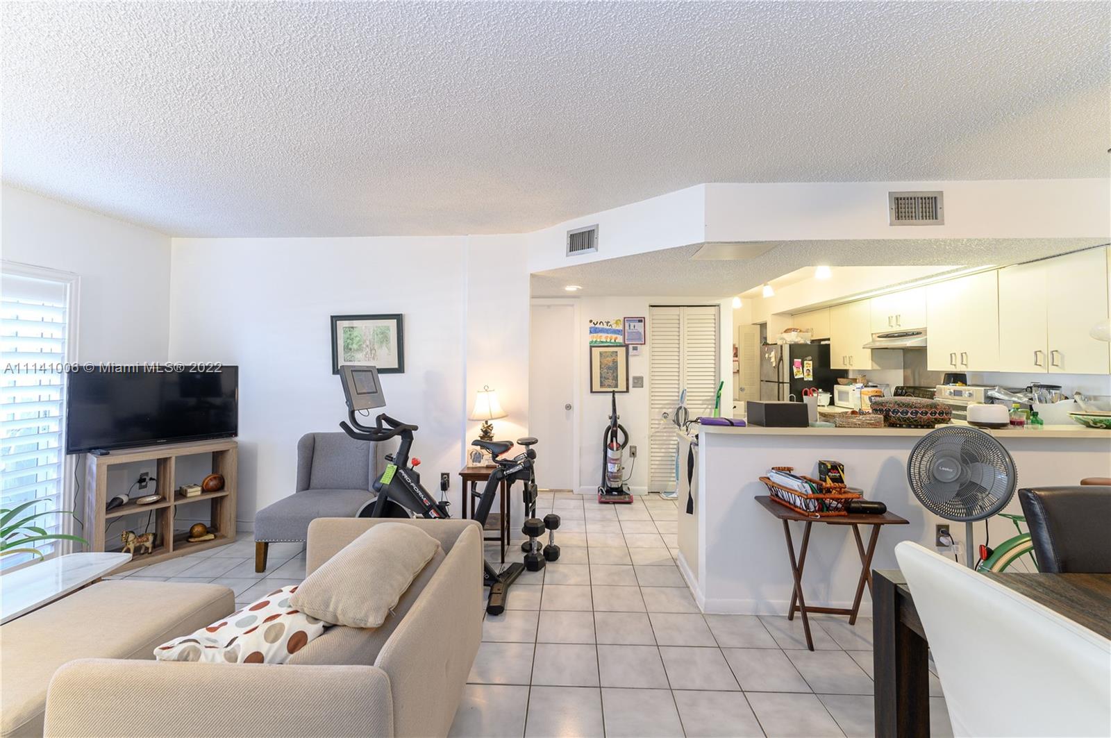 LE CLUB AT OLD CUTLER CON - Residential