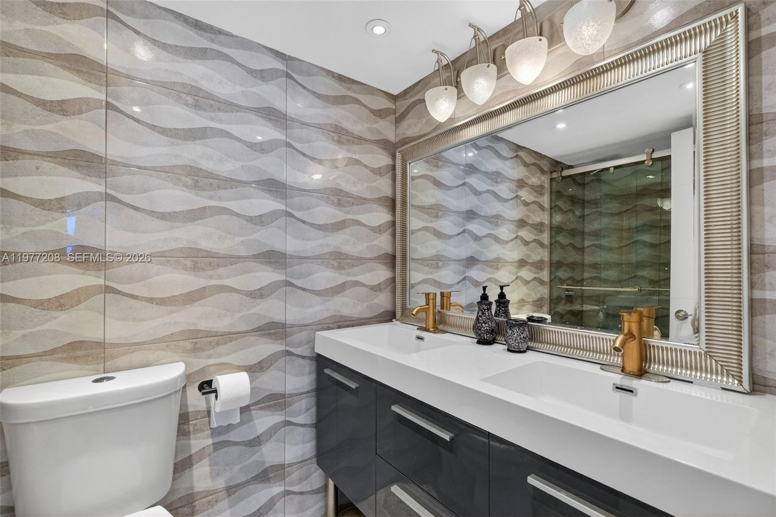 MIRASOL OCEAN TOWERS COND - Residential