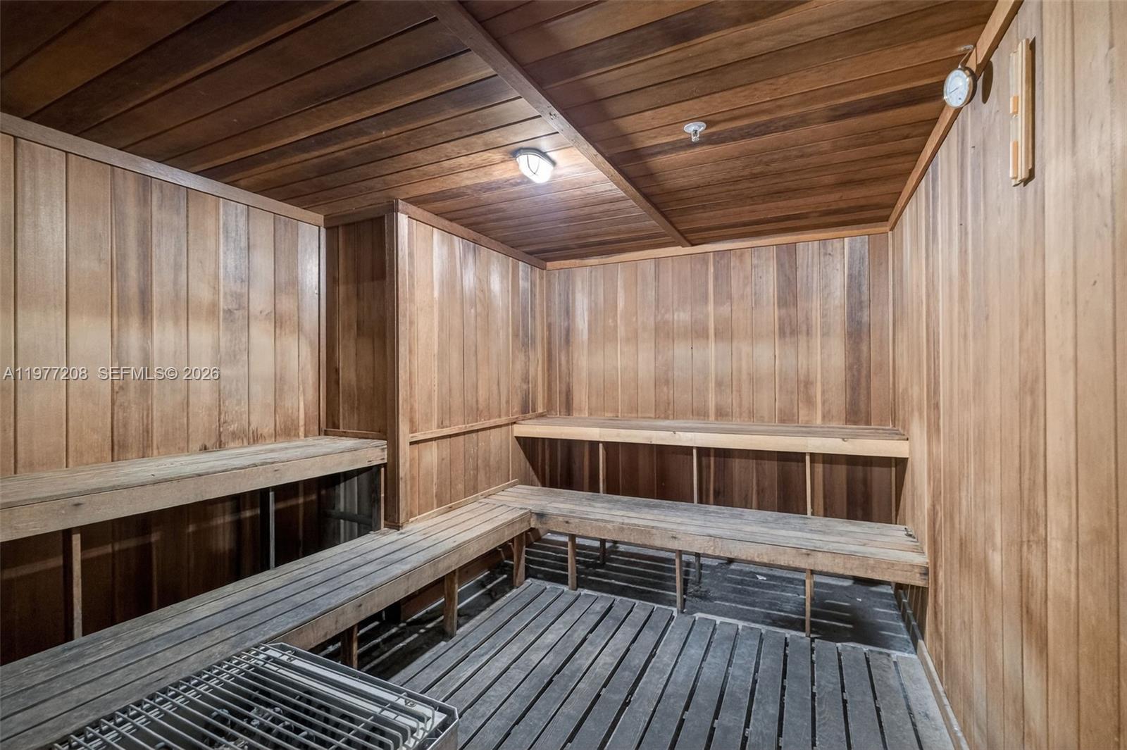 MIRASOL OCEAN TOWERS COND - Residential