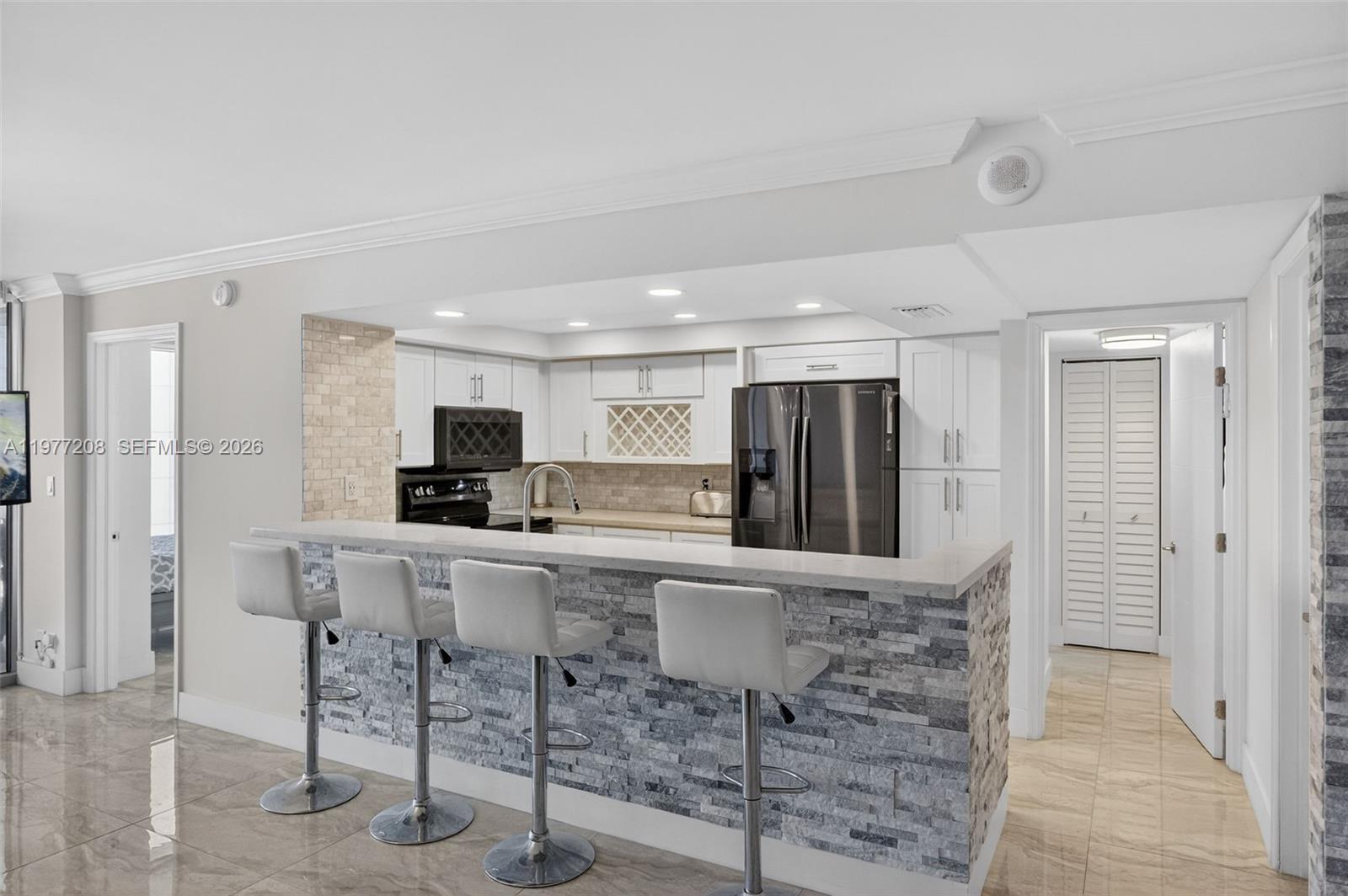 MIRASOL OCEAN TOWERS COND - Residential