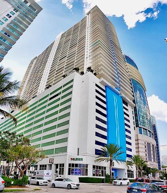 THE CLUB AT BRICKELL BAY - Residential