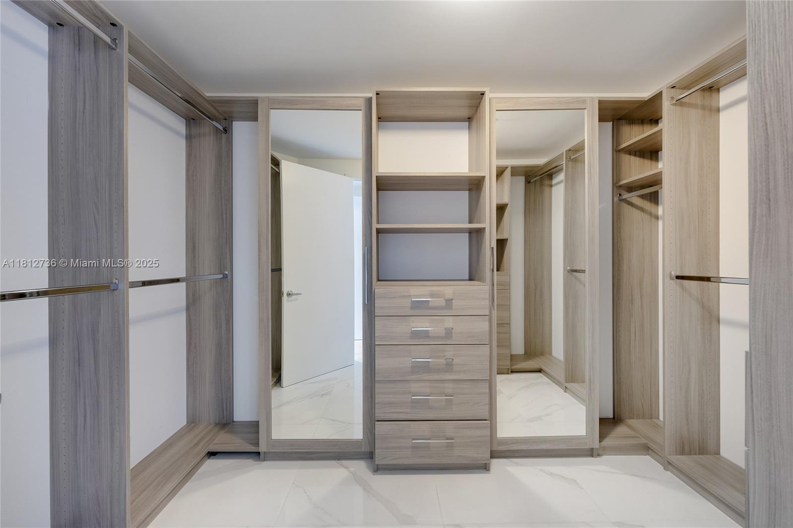 MARINA PALMS RESIDENCES N - Residential