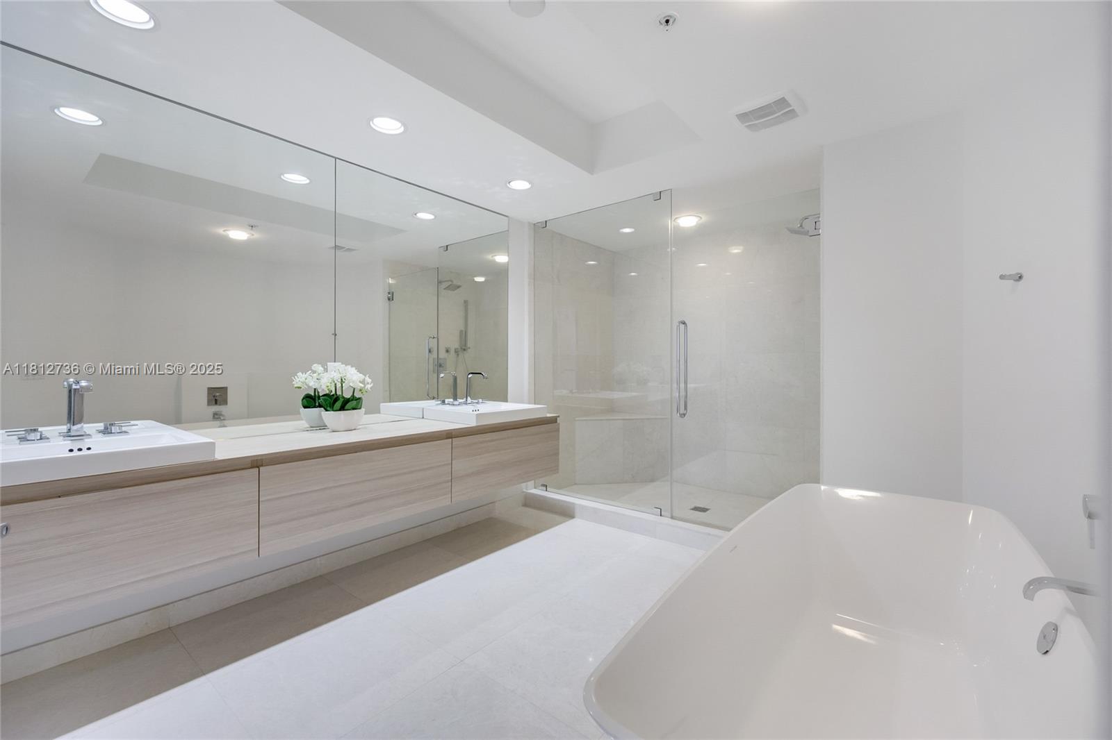 MARINA PALMS RESIDENCES N - Residential