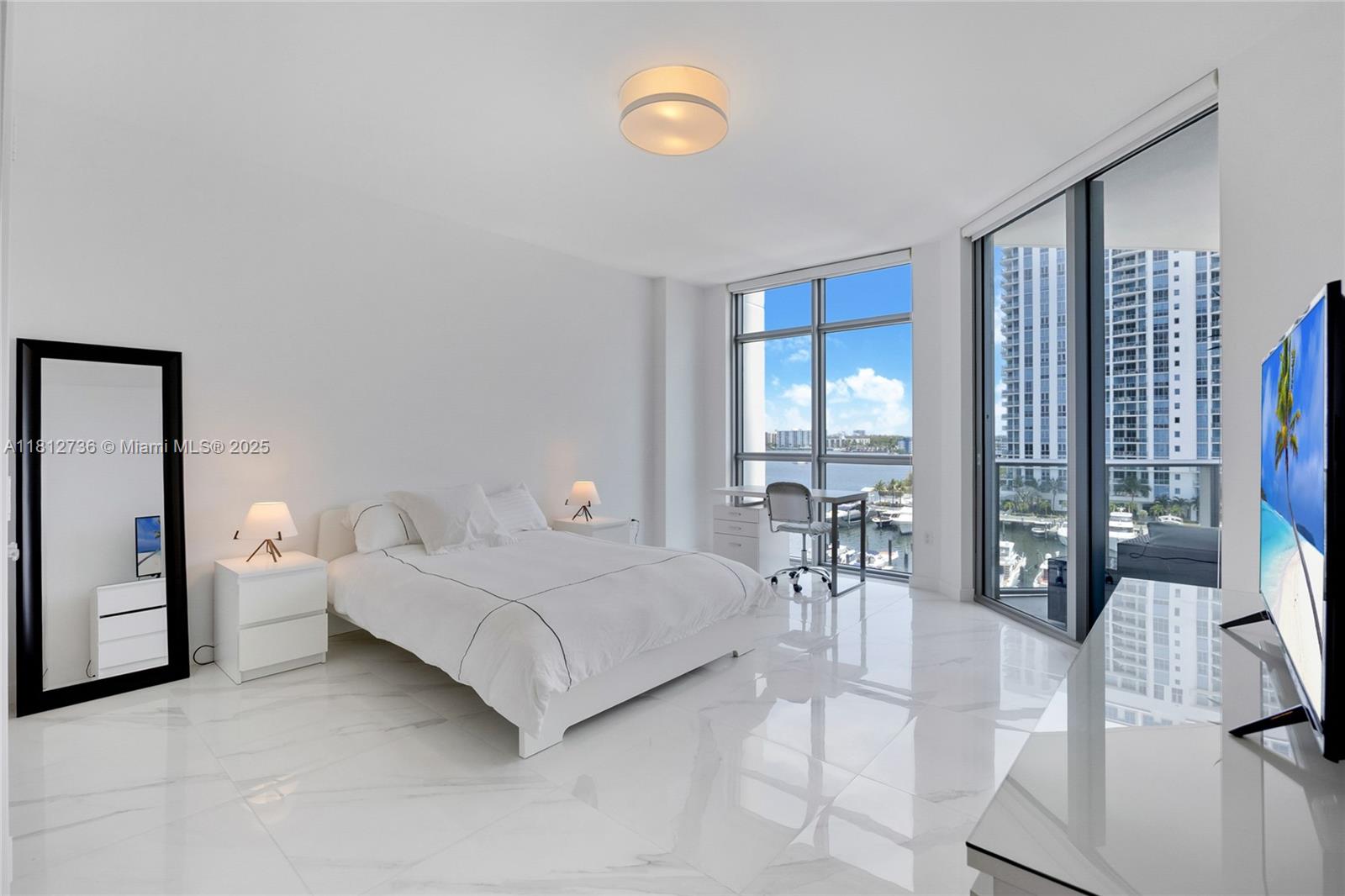 17301 Biscayne Blvd 605