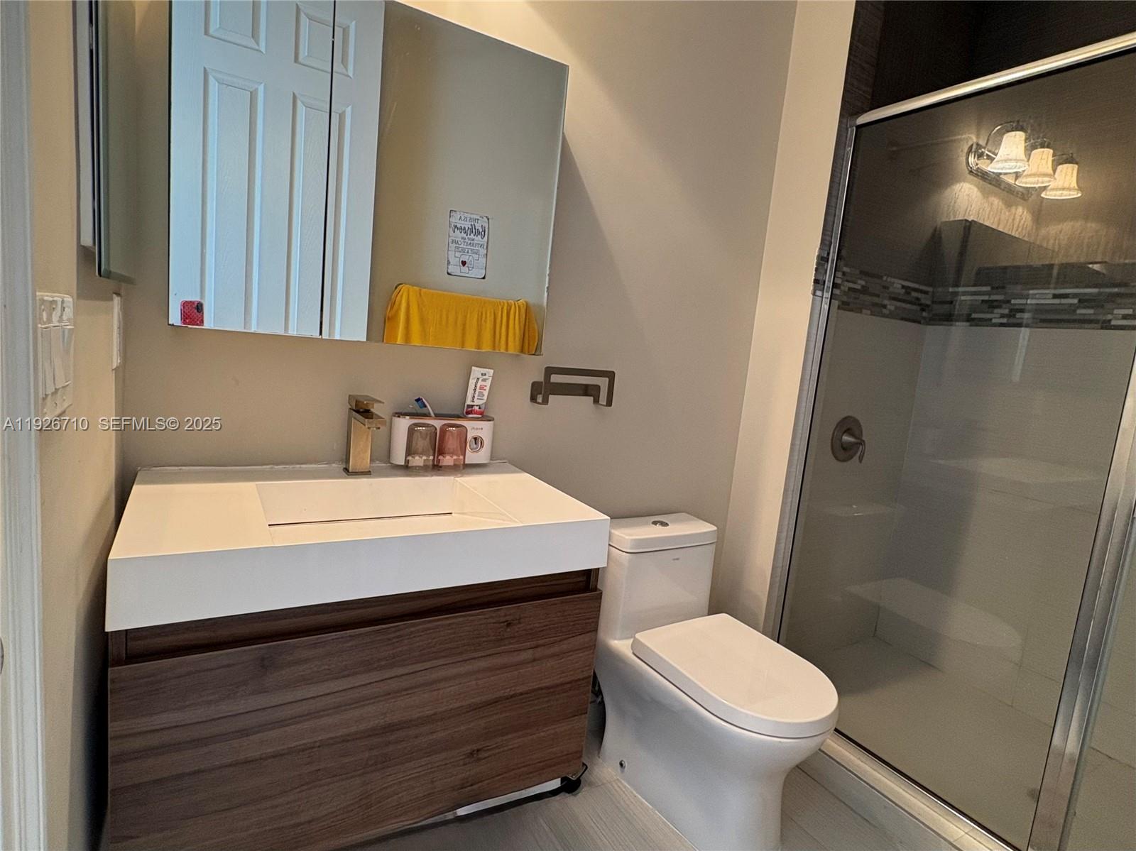 DORAL BREEZE - Residential