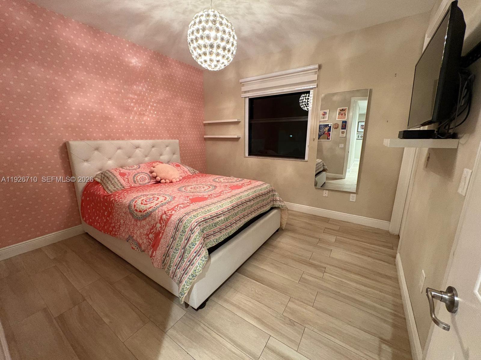 DORAL BREEZE - Residential