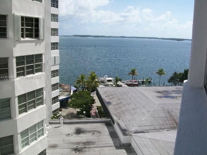FOUR AMBASSADORS CONDO PH - Residential